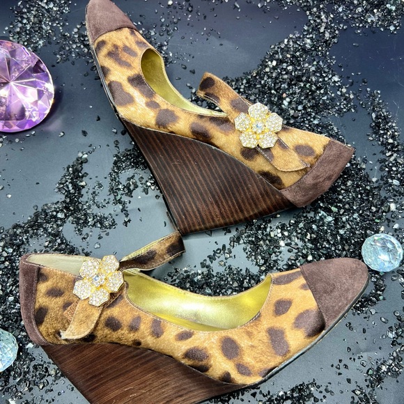 Beverly Feldman Animal Print and Brown Suede Wedge Heels with Rhinestone Brooch - Picture 1 of 8